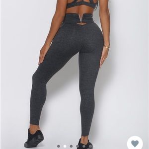 Bombshell victory leggings